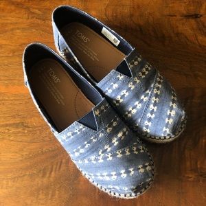 TOMS Platform Alpargata Youth size 3.5